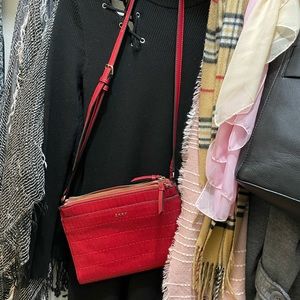 DKNY crossbody purse (Never used)